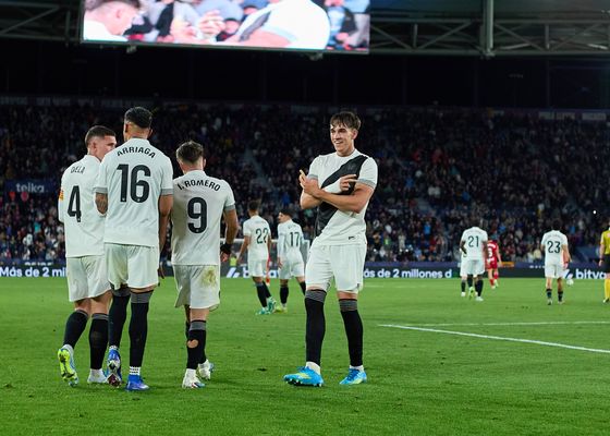 Carlos Espí pone el broche en el Levante - Getafe a una jornada retro histórica en LaLiga
