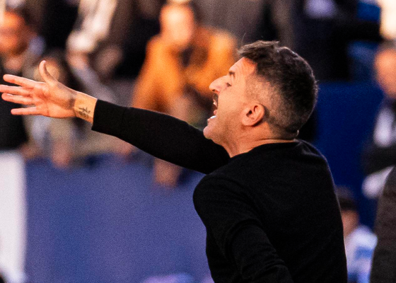 Iván Ania, técnico del Córdoba, descarta el fichaje en una posición y apuesta por reforzar otra