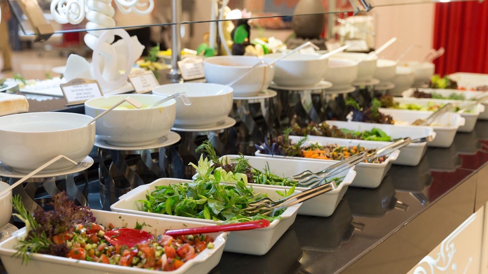 Los trucos de los hoteles para que los buffets salgan rentables