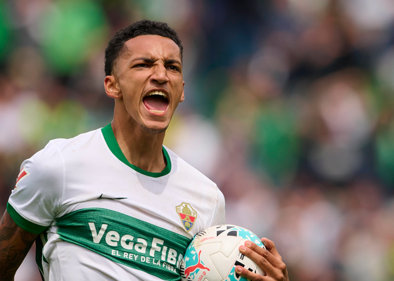 Elche 1-1 Deportivo Alavés: El Martínez Valero agita el descenso en LaLiga EA Sports
