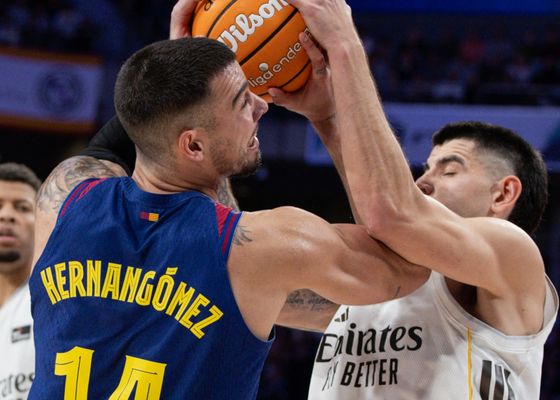 El efecto Xavi Pascual derriba la 'casa blanca'