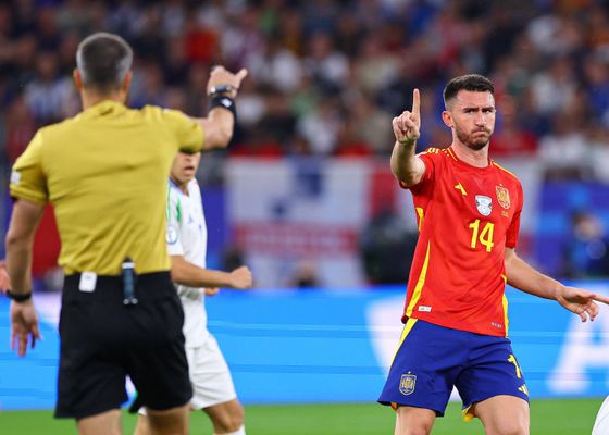 Laporte, una última revisión de la FIFA y la vía Fornals