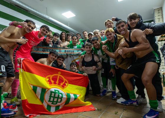 Betis 5-1 Tottenham: Una apisonadora rumbo a octavos de final