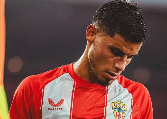Acuerdo encaminado: Vélez y Almería cerca de cerrar el fichaje de Robertone