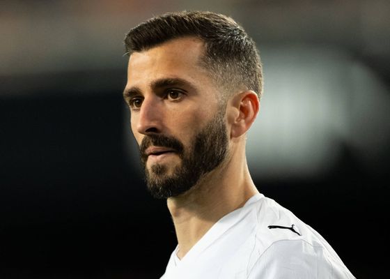 Gayá reconoce los errores del Valencia en su partido número 400: "No hemos estado bien"
