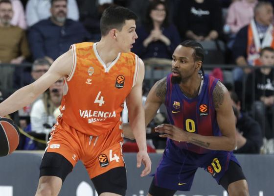 El Barça le gana el pulso a un irreconocible Valencia Basket