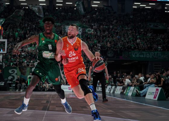 Valencia Basket - Panathinaikos, resumen y resultado del quinto partido del play off de la Euroliga 2025-2026  