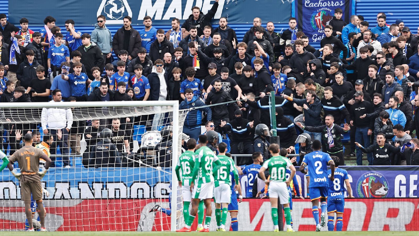 La RFEF abre expediente por los incidentes en el Getafe - Betis de la jornada 27 en LaLiga