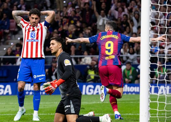 Así queda la clasificación de LaLiga EA Sports tras la derrota del Real Madrid y el triunfo del Barcelona
