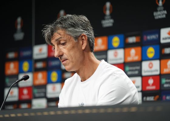 Imanol Alguacil toma una decisión en materia de fichajes: "Estamos atentos a poder mejorar la plantilla, aunque no es una prioridad y no lo he solicitado"
