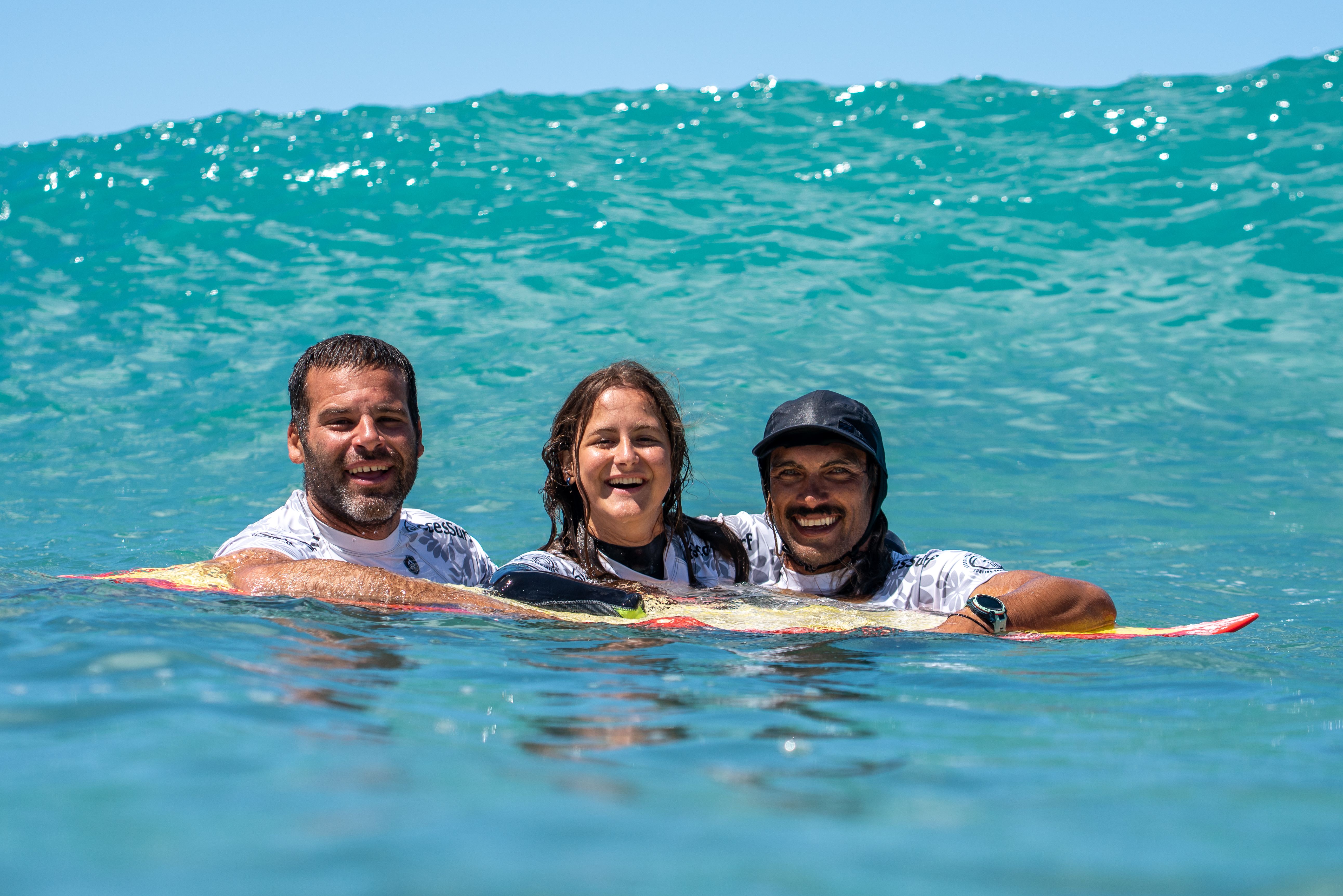 La campeona de surf adaptado que acapara focos y entrena en Málaga