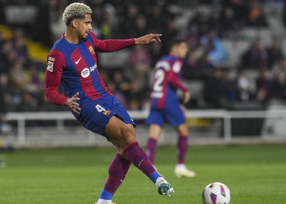 Araujo está de vuelta en Barcelona