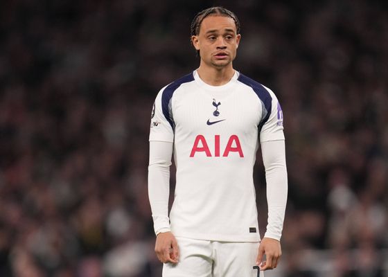 Xavi Simons pide salir del Tottenham y el Barcelona ya ha decidido