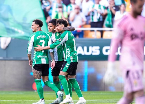 Betis 3-0 Oviedo: Saca el rodillo y acaricia un premio que podría ser el 'Gordo'
