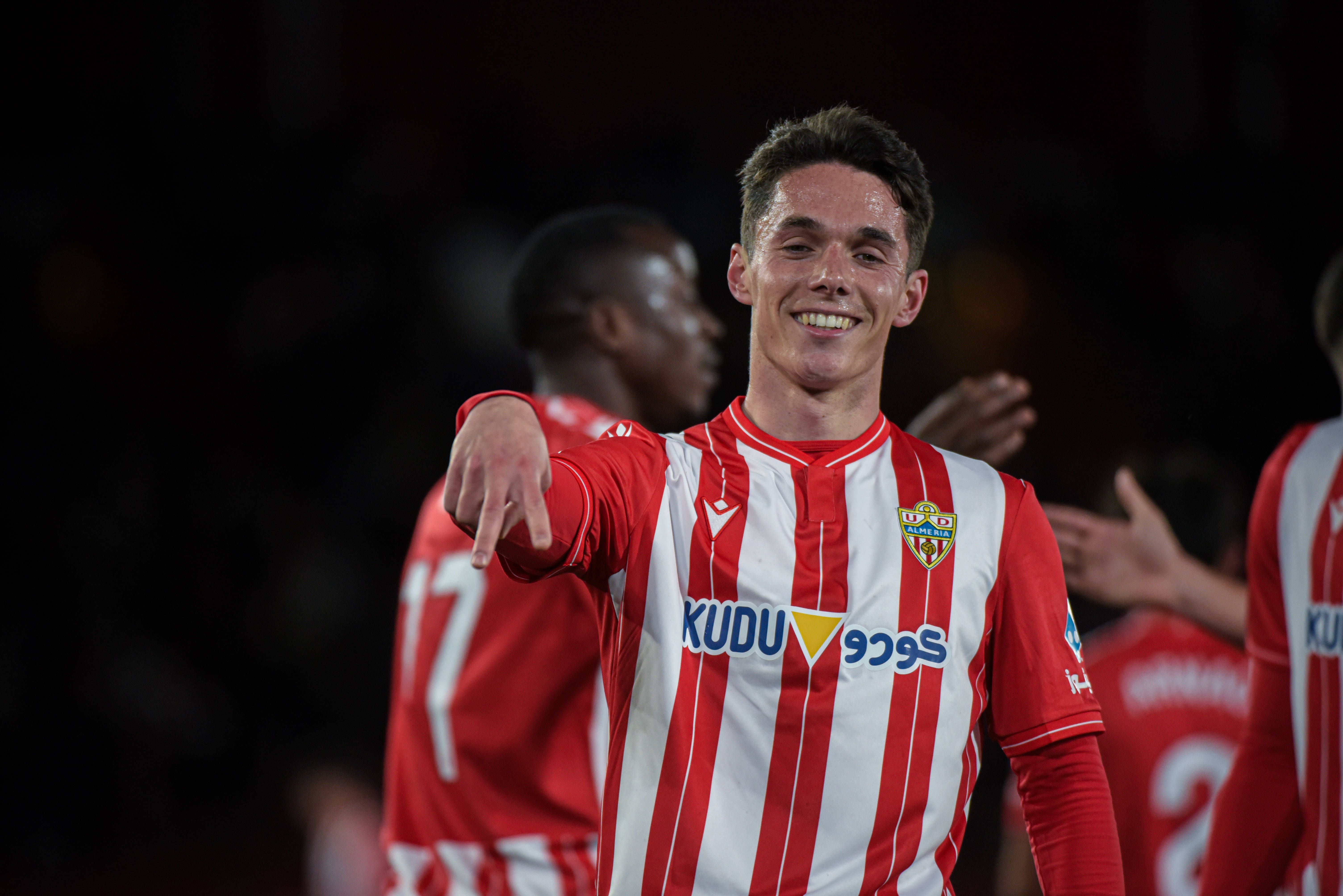 Así queda la clasificación de LaLiga Hypermotion tras la victoria del Almería y la derrota del Racing de Santander en la jornada 32