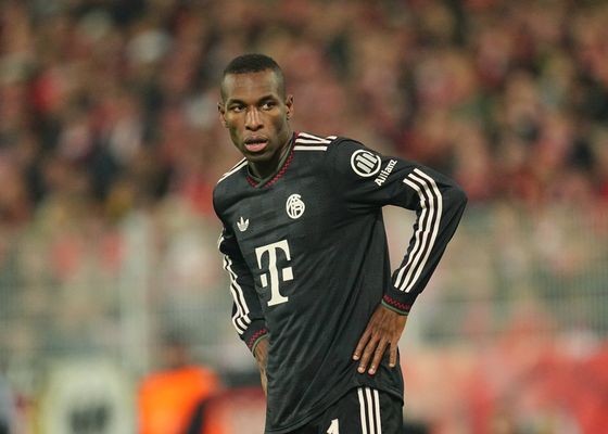 Nico Jackson, cada vez más lejos de seguir en el Bayern