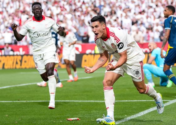 Castrín, extenuado y orgulloso: "Jugar aquí así es la hostia; y marcar, una pasada"