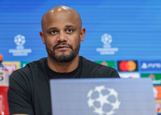 Kompany carga contra el árbitro del Bayern de Múnich - PSG: "Decisiones clave nos jugaron en contra"