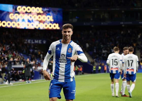Javi Puado y el Espanyol acercan posturas para su renovación