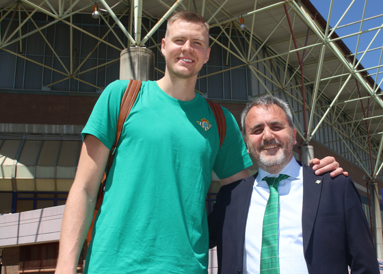 Limpia en el Betis Baloncesto: fuera el presidente, el entrenador, el secretario técnico y ocho jugadores