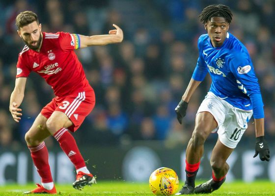 Se calienta el fichaje de un ex del Liverpool por el Oviedo