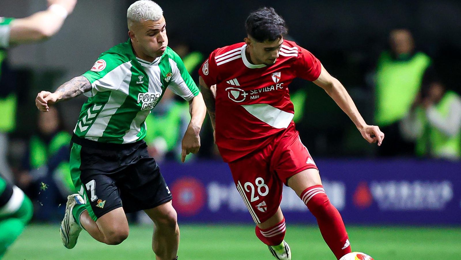 Betis Deportivo 3-1 Sevilla Atlético: Pablo García se reivindica con esperanzas para los béticos y hunde al eterno rival