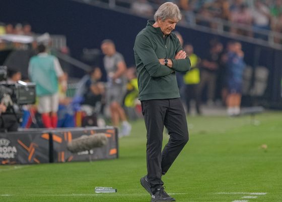 Pellegrini no habla de "fracaso" y mira más allá: "La Champions se nos complica" 