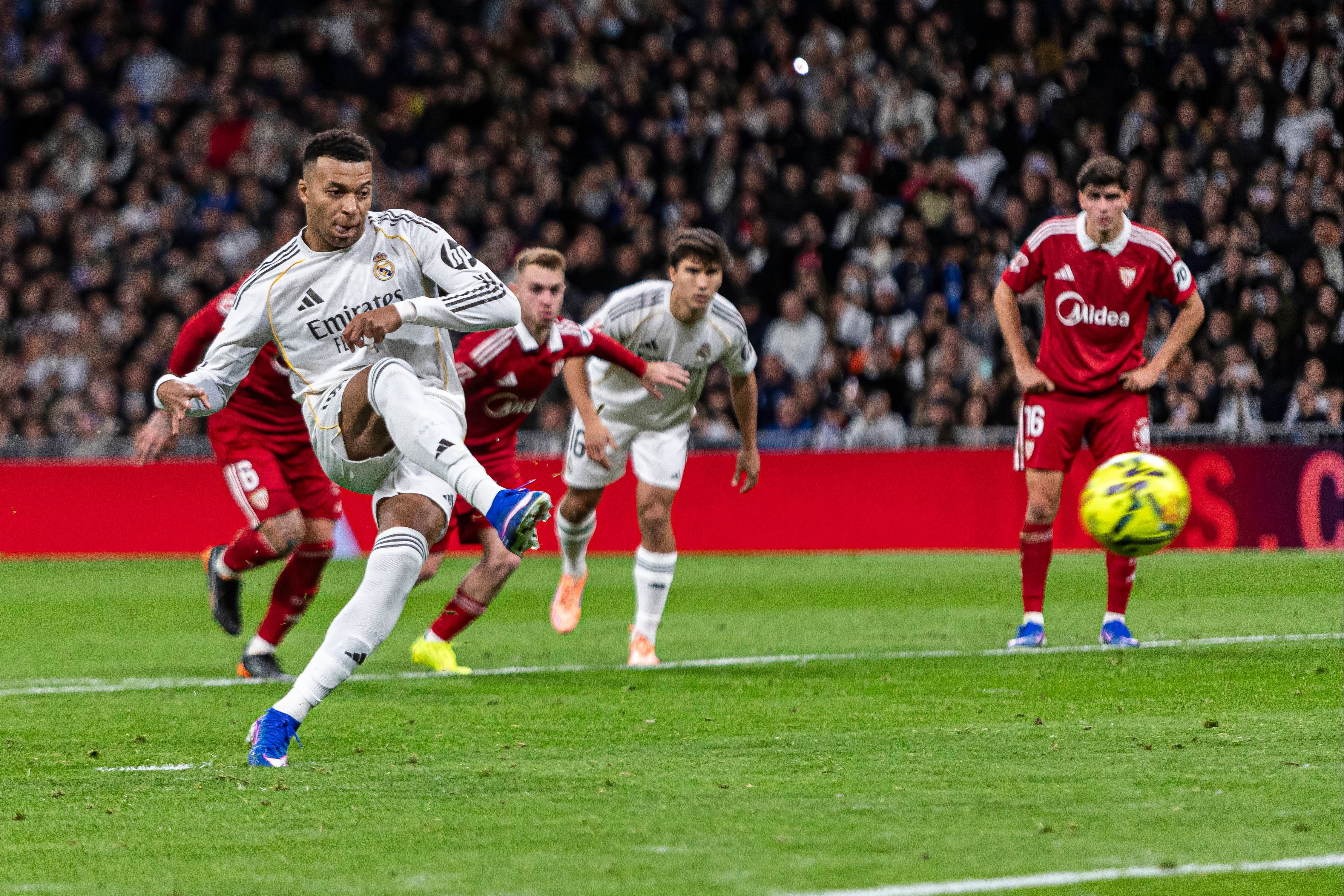 Así queda la clasificación de LaLiga EA Sports tras los triunfos de Osasuna y Real Madrid