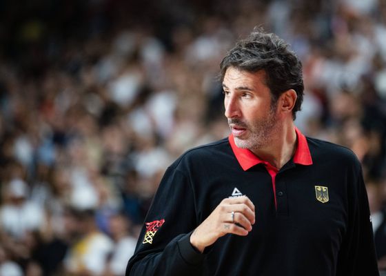 Preocupación por Álex Mumbrú, hospitalizado de urgencia tras ganar el Eurobasket