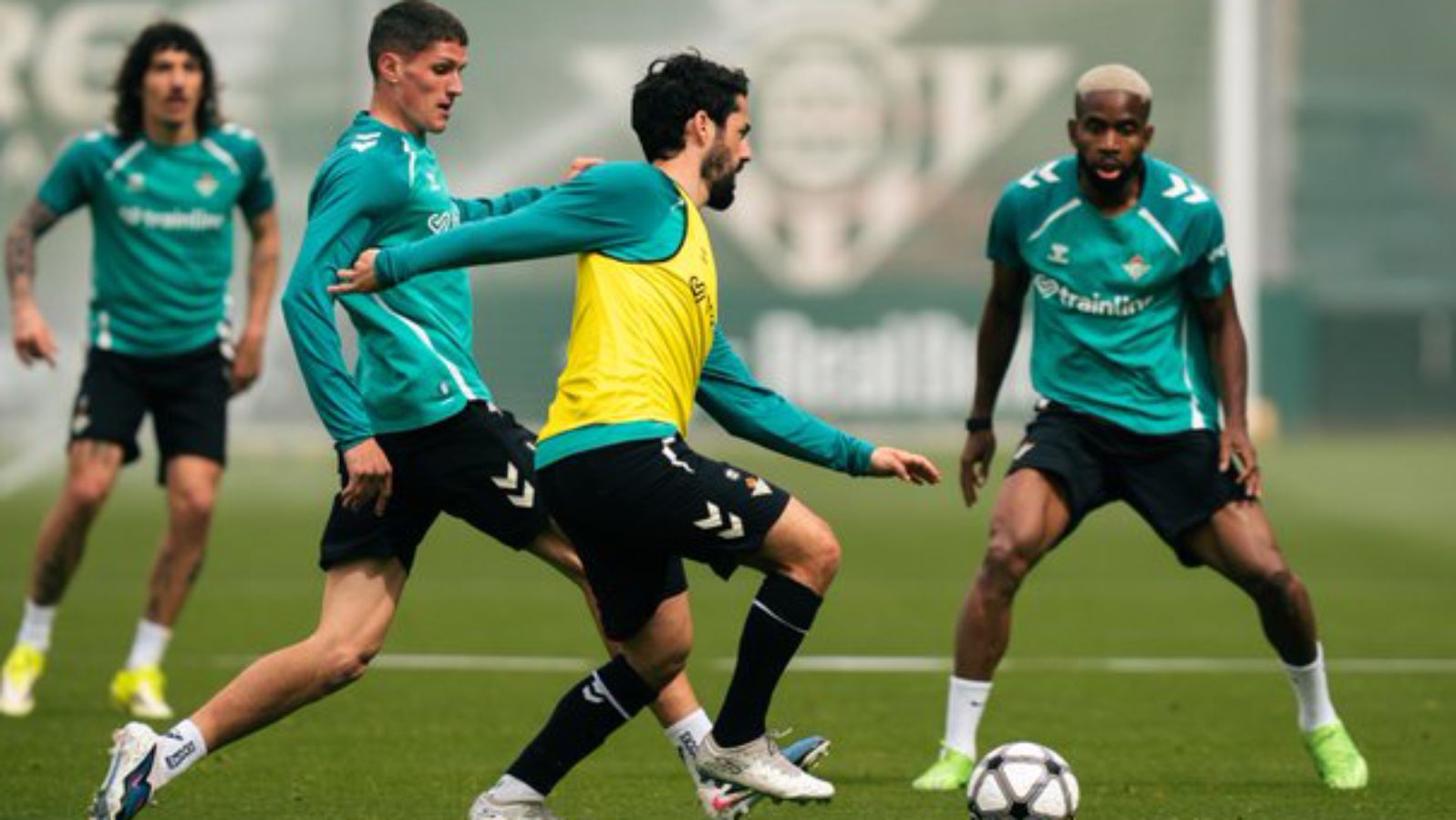 Dos bajas, un regreso y un descarte llamativo del Betis para visitar a la Real Sociedad 