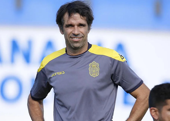 Valerón regresa a los banquillos y firma por un nuevo equipo