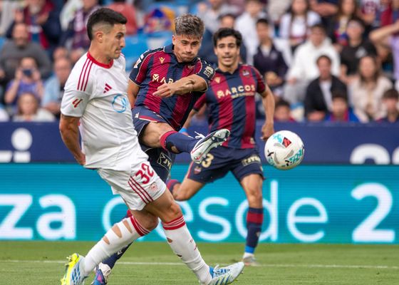 El análisis táctico del Levante - Sevilla: Una primera mitad a la basura y un espejismo de reacción