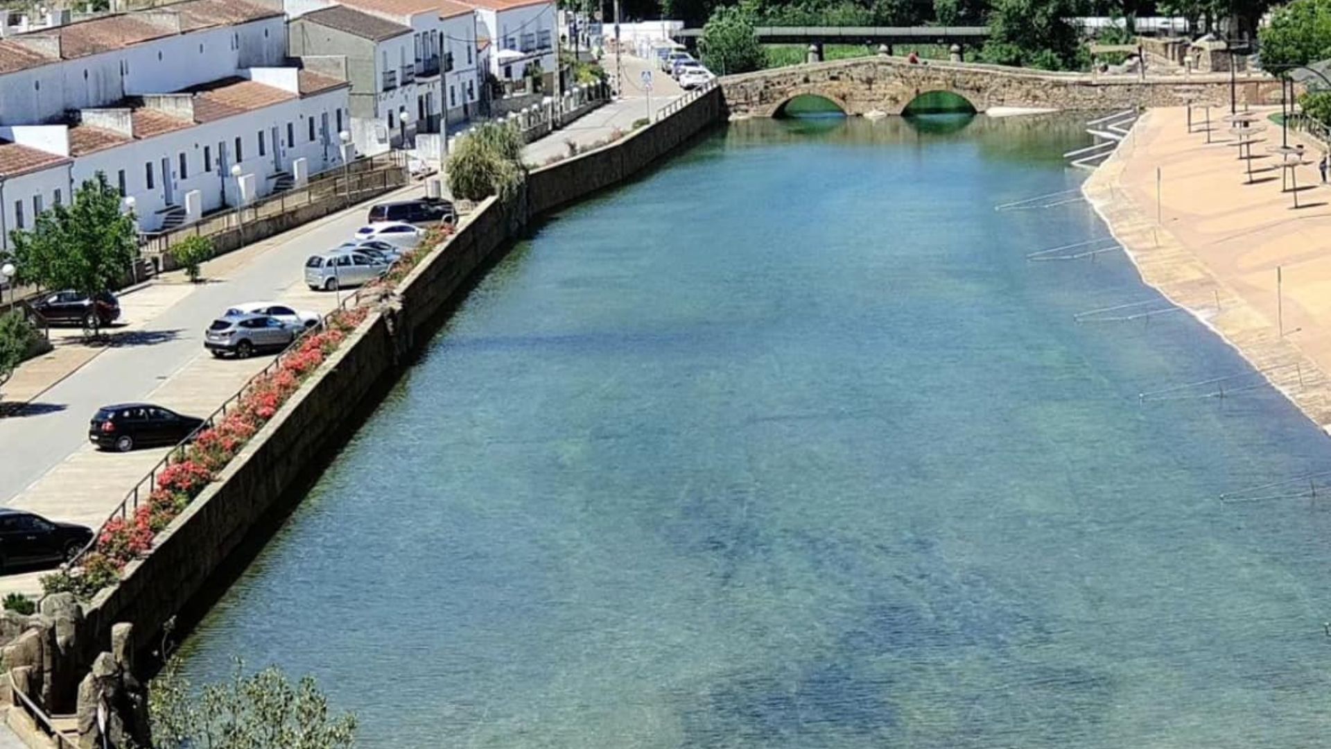 El pueblo más infravalorado de la provincia de Sevilla: un paraíso con cascadas y playa