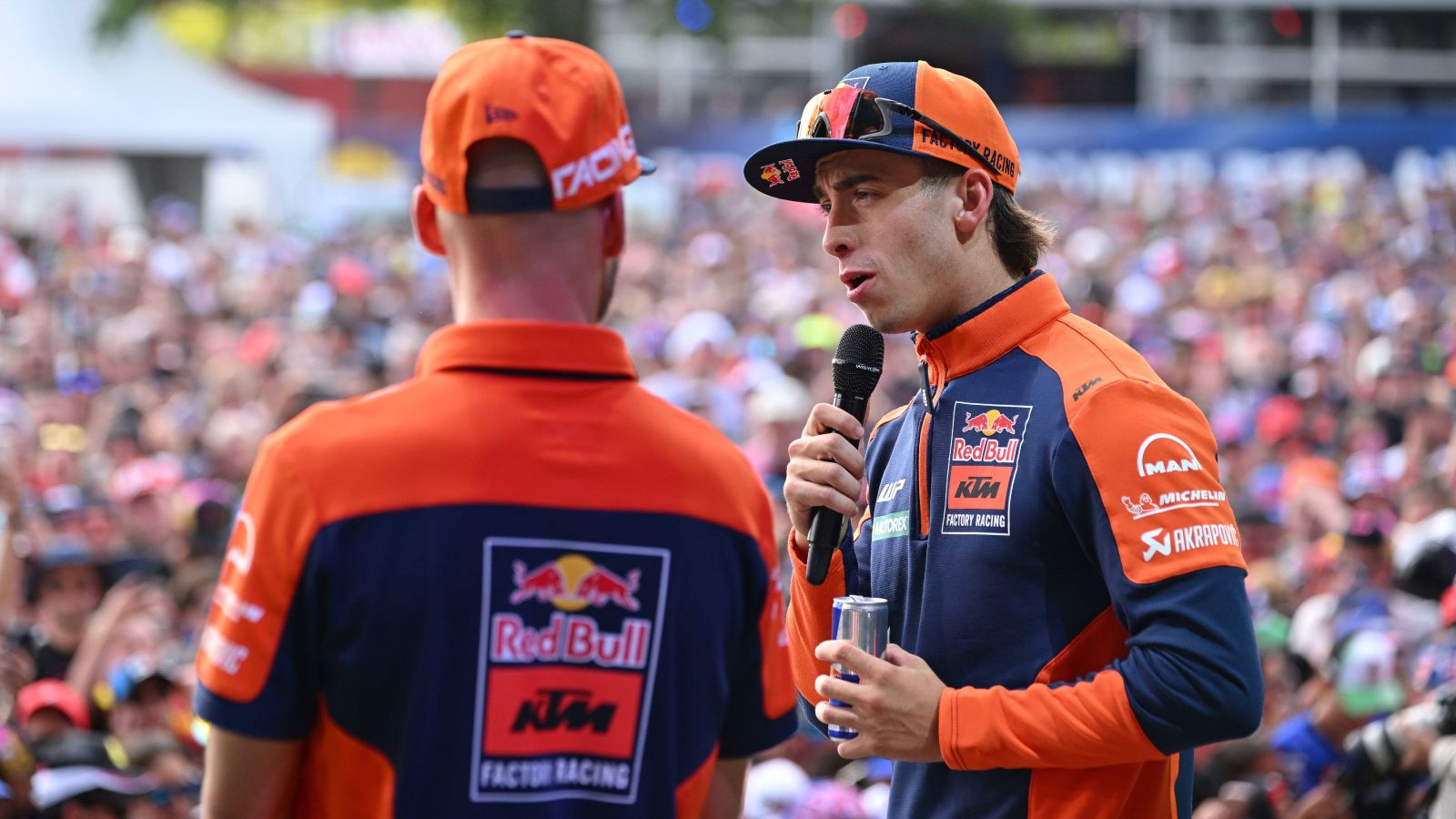 Pedro Acosta se arrepiente y rectifica en el GP de Catalunya