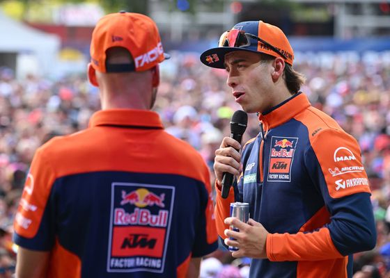 Pedro Acosta se arrepiente y rectifica en el GP de Catalunya