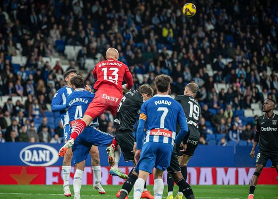 Dmitrovic lo deja claro con Joan García