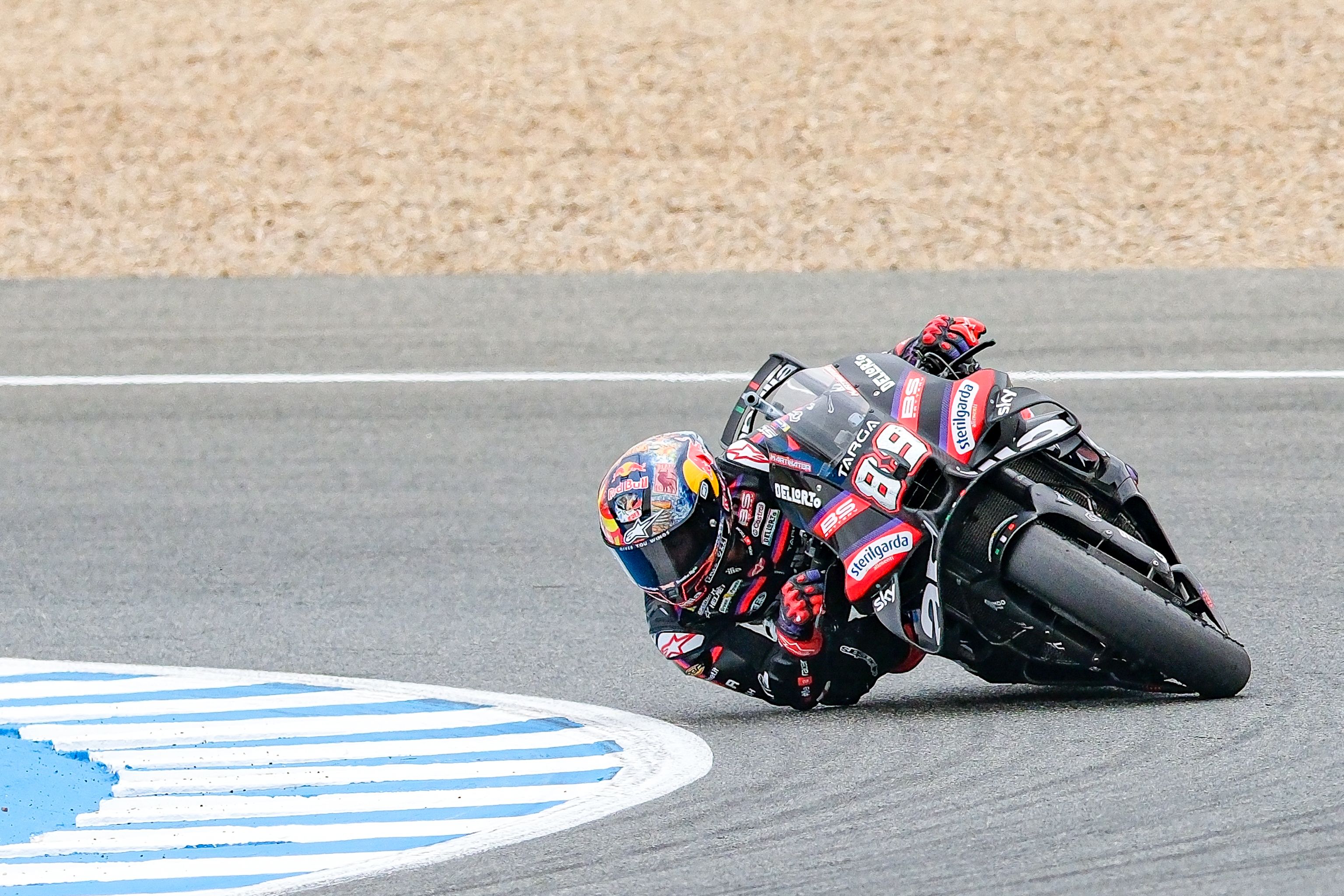 Duro castigo para un Jorge Martín que renuncia a la carrera del domingo
