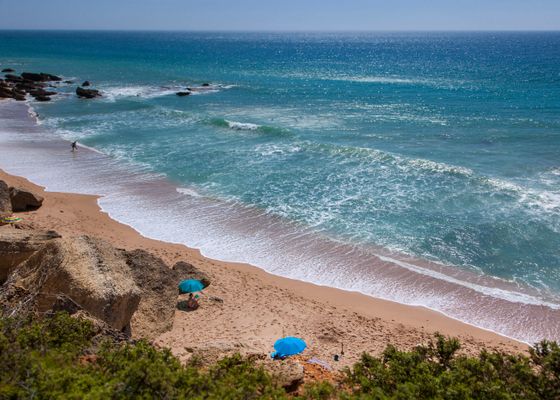 La playa más desconocida y tranquila de Andalucía: sin turistas y muy cerca de Conil 