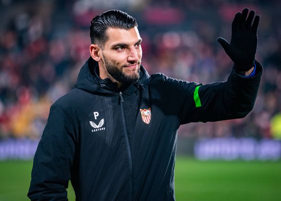 "Ni Valencia ni Sevilla convencen, Rafa Mir debe hablar"
