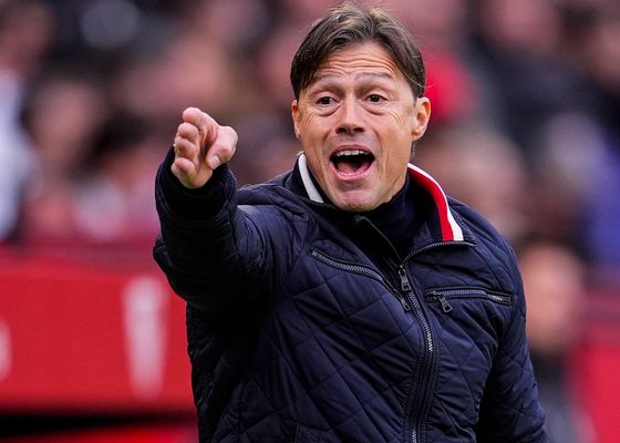 La última lesión en el Sevilla evita la decisión incómoda de Almeyda entre Oso y Suazo