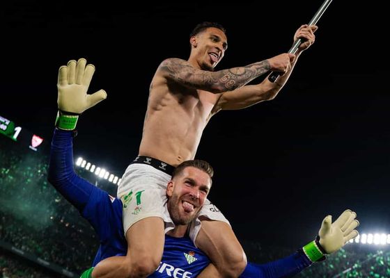 La plantilla del Betis se lo vuelve a pedir a Antony: “Ojalá durante este mercado se vuelva a dar”