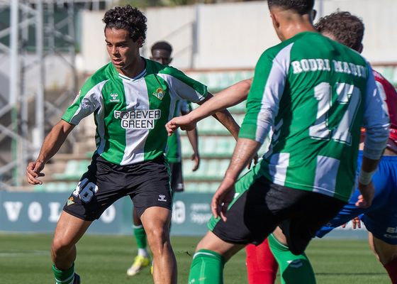 Betis Deportivo 2-2 Teruel: Remontada con final cruel que aleja la salvación  