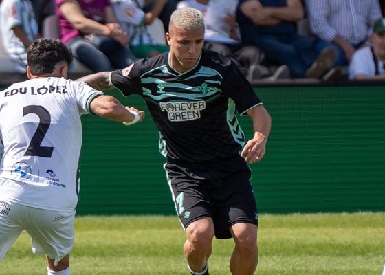 Juventud Torremolinos 1-2 Betis Deportivo: Vuelve a 'fichar' a Pablo García para creer en el milagro