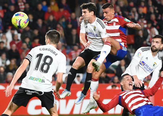 La nuevas opciones del Athletic para reforzar su defensa