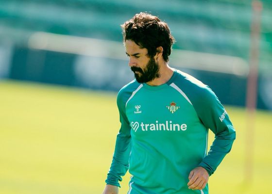 Pellegrini no se moja con la vuelta de Isco, que ya toca balón: "Es una pregunta que tendría que contestar más el cuerpo médico"