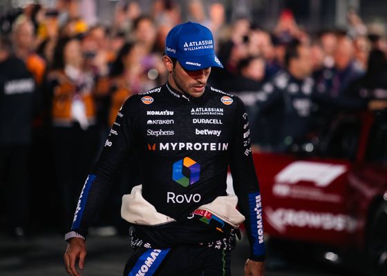 Carlos Sainz pretende a Ferrari y el asiento de Leclerc podría quedar libre