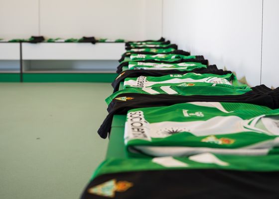El Betis anuncia 10 fichajes de una tacada 
