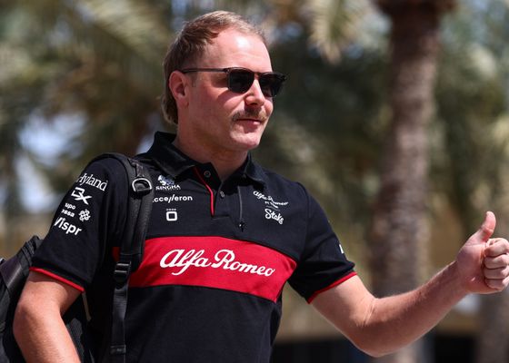 Bottas vuelve a la Fórmula 1 con una sanción pendiente desde 2024
