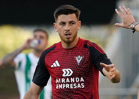 Negociaciones para firmar a Alberto Reina