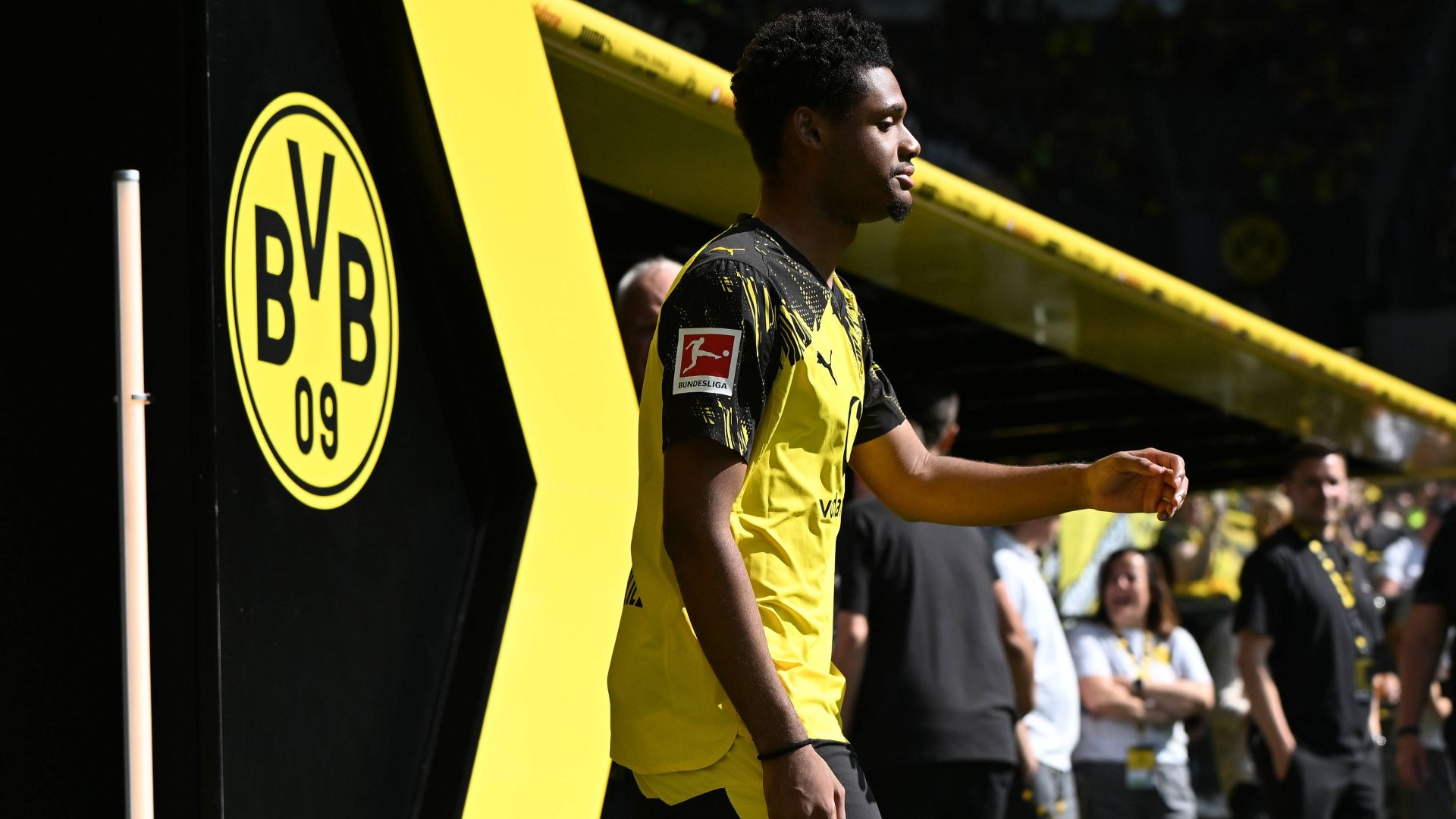 El Sevilla espera un efecto dominó para pescar en el Borussia Dortmund: de Fábio Silva a Duranville pasando por Semenyo y Oscar Bobb 